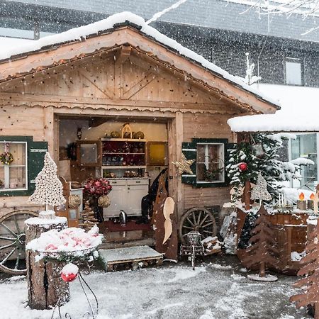 Hotel Youhey Am Wolfgangsee Strobl Buitenkant foto