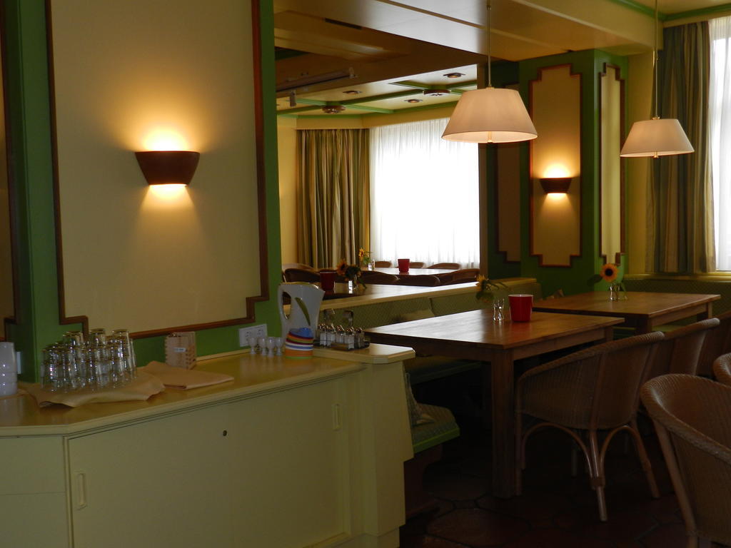 Hotel Youhey Am Wolfgangsee Strobl Buitenkant foto