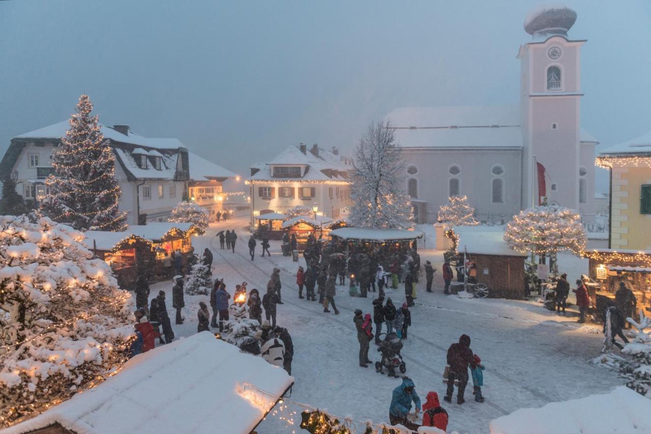 Hotel Youhey Am Wolfgangsee Strobl Buitenkant foto